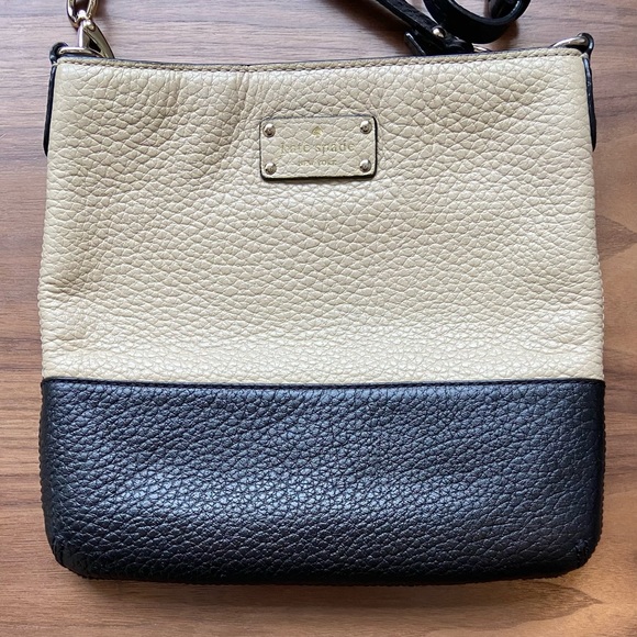 kate spade Handbags - Kate Spade ♠️ Leather Bag